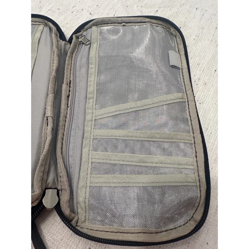 HEYS Black Passport Cover Organizer Travel Pouch Case Holder NWT bag
